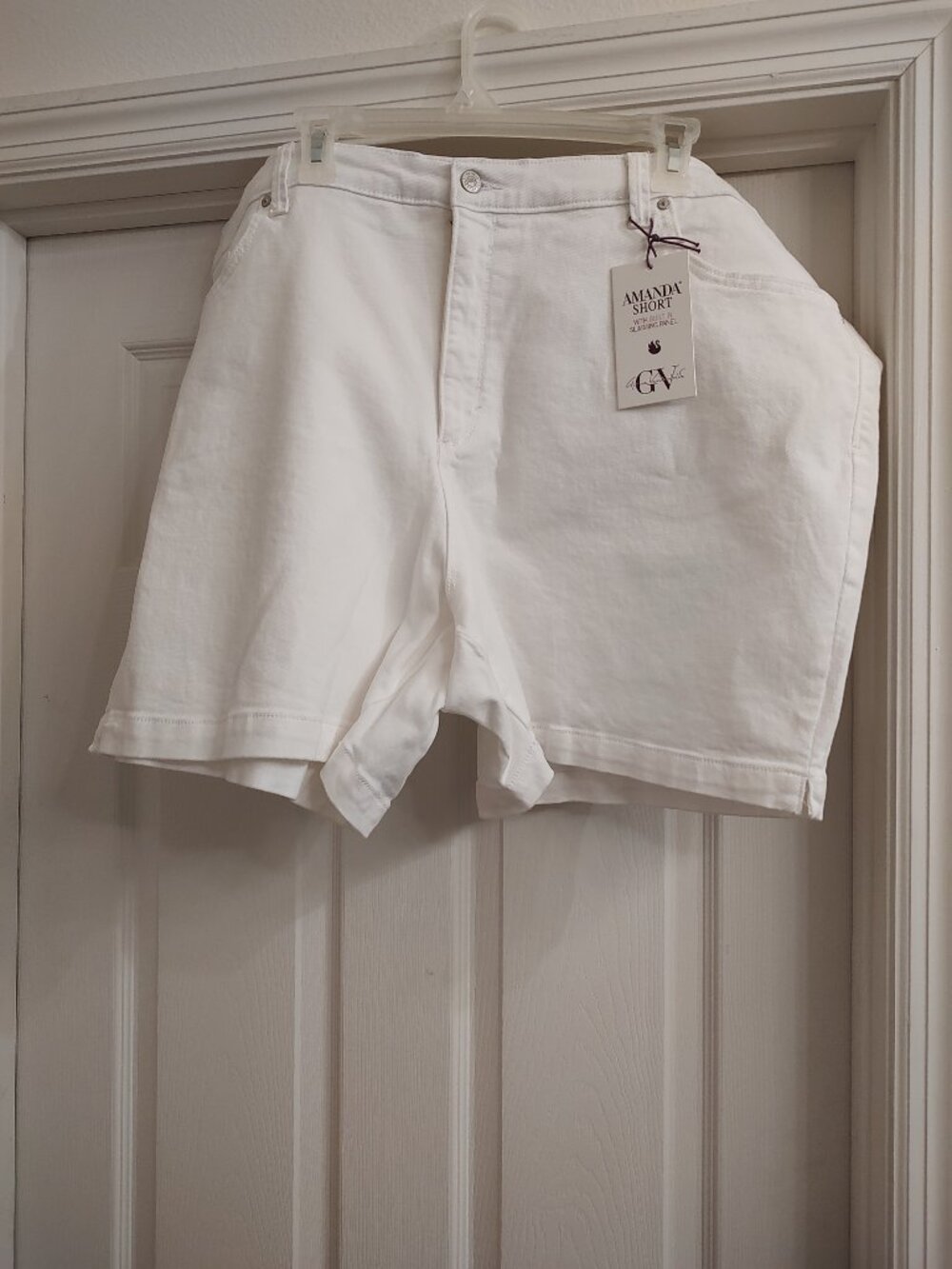 GLORIA VANDERBIL DENIM SHORTS 24w NWT